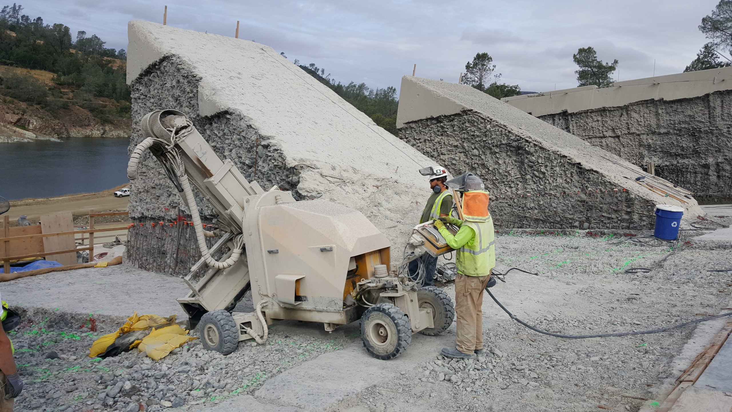 photo of Oroville Dam Emergency Spillway Repair Conjet project