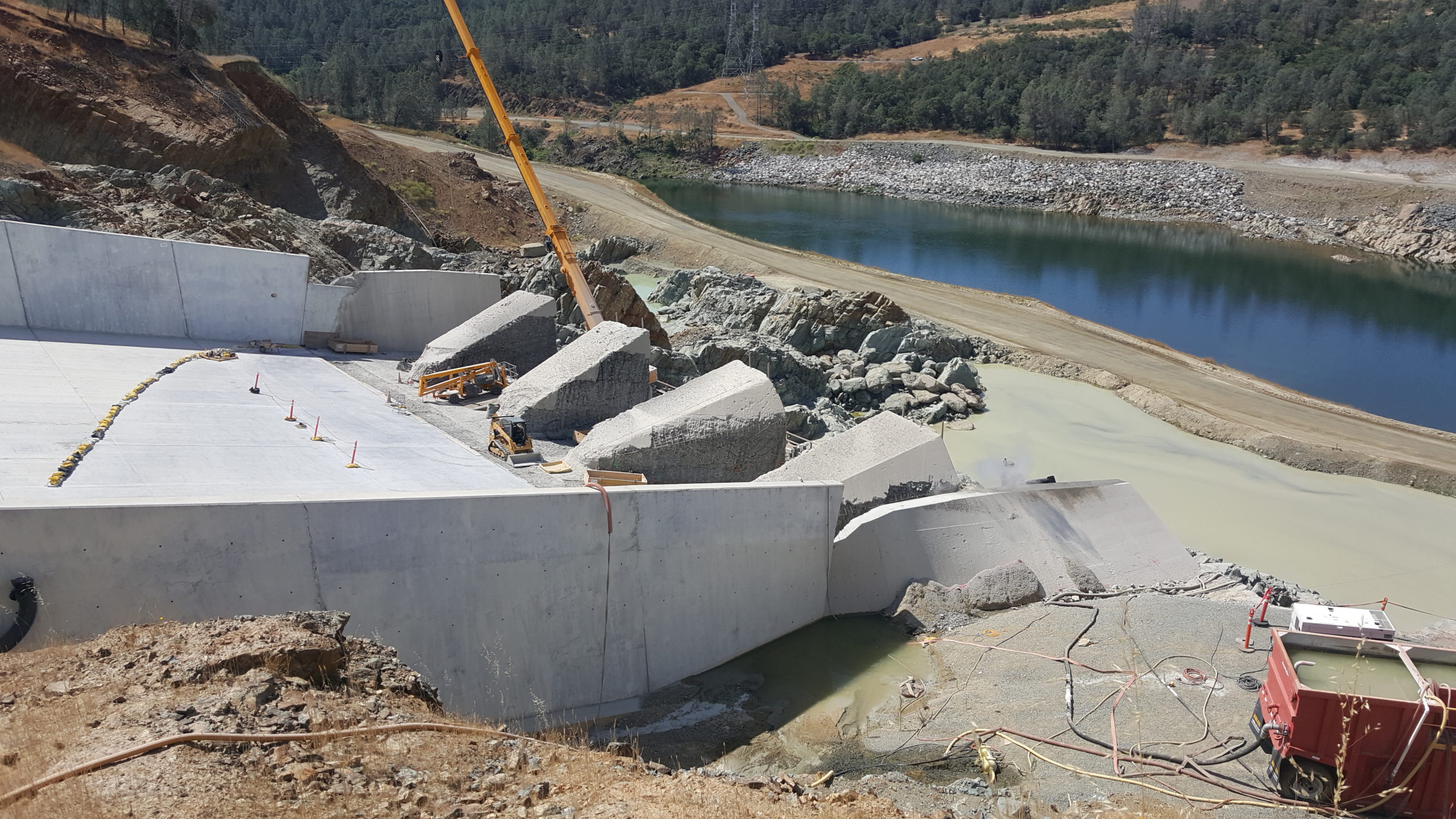 photo of Oroville Dam Emergency Spillway Repair Conet project