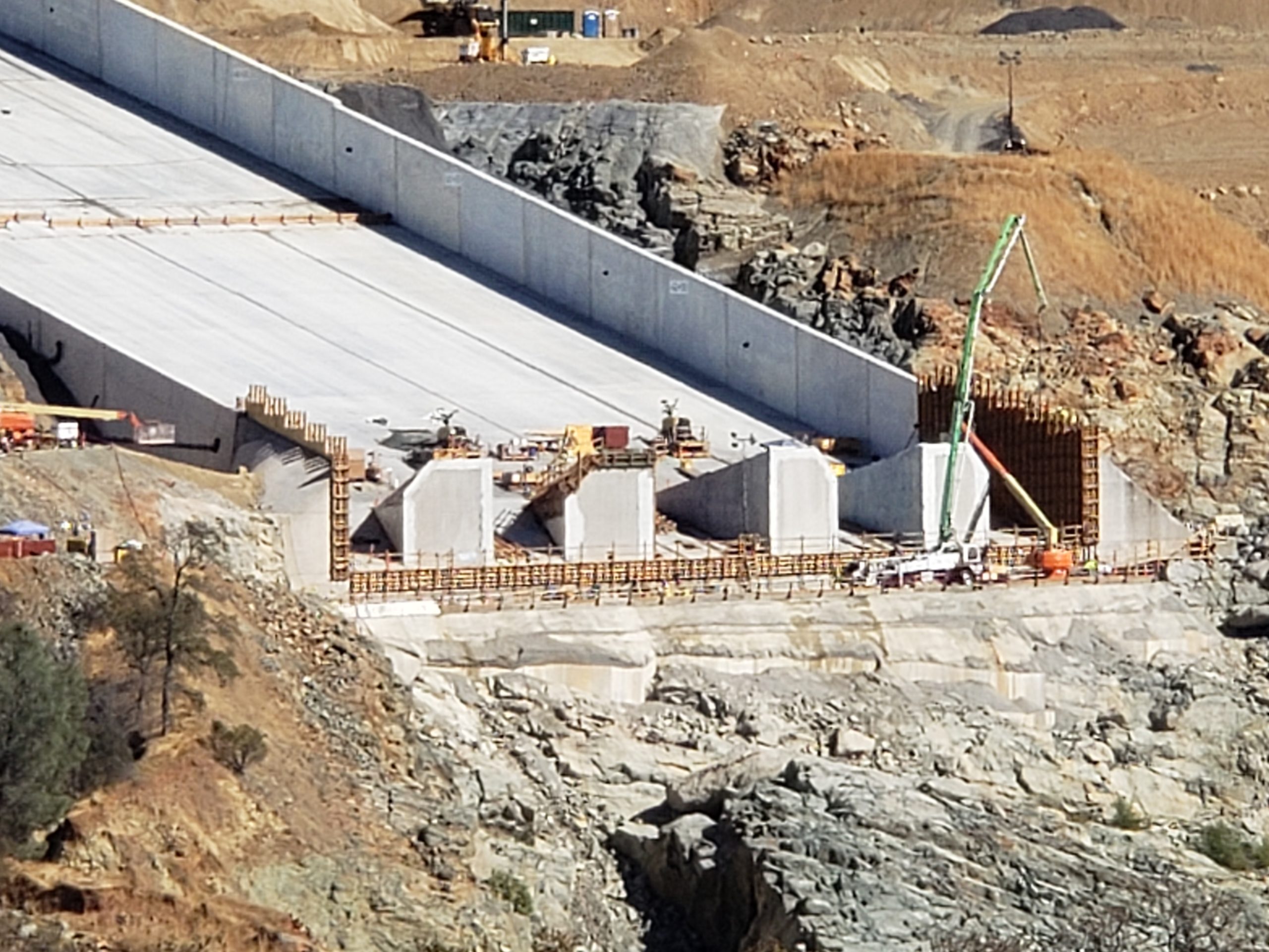 photo of Oroville Dam Conjet project from Hydropressure Cleaning, Inc.